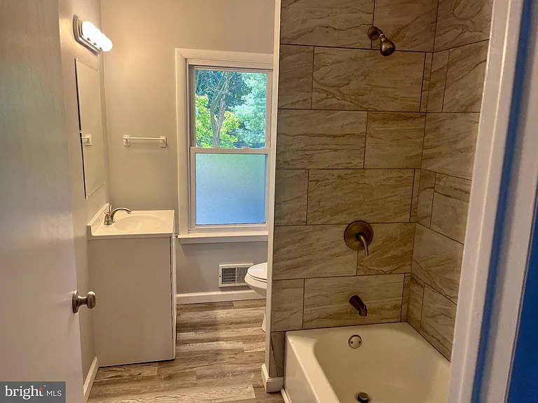 62 Washington Ave — Photo 11