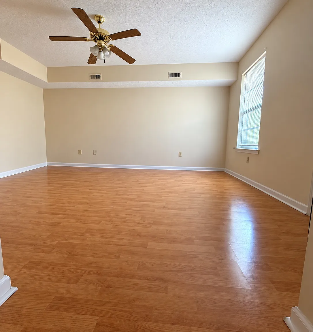 2 bed, 2.5 bath, 1338 sqft, $1,350 — Photo 2