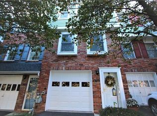 1305 Timberidge Dr, Bethel Park, PA