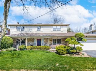 131 Bannatyne Dr, Toronto, ON M2L 2P5