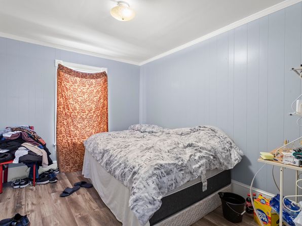 manchester-new-hampshire-74303983 picture