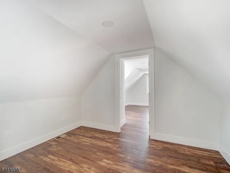 60 Montague Pl #2 — Photo 21