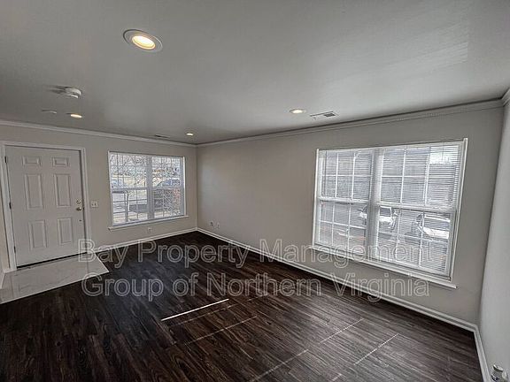 4th image of 5244 Elbetee Ln