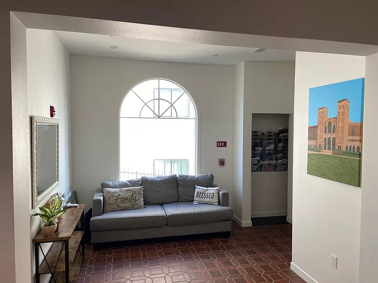 626 Landfair Ave #11 — Photo 4