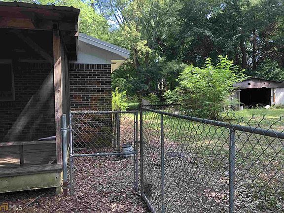 4th image of 300 Standish Ave