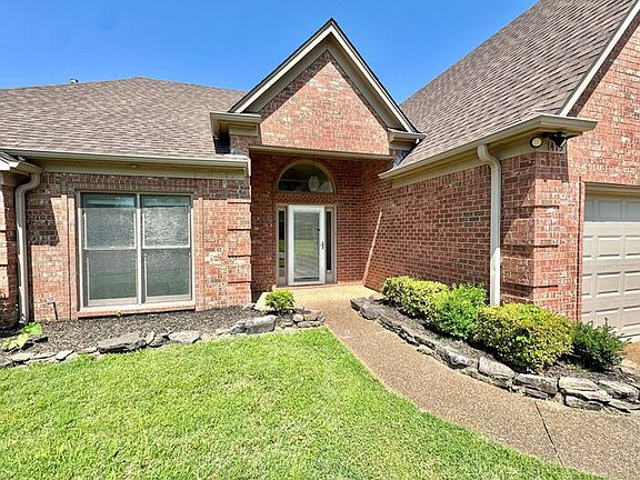 3rd image of 1475 Apple Grove Ln