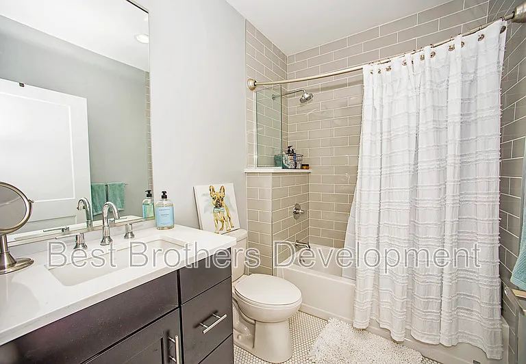 4779 S Park Ave #15 — Photo 3