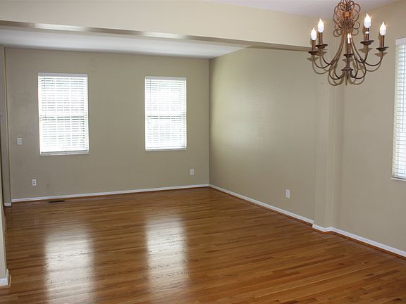 5th image of 1105 Rivermeade Dr