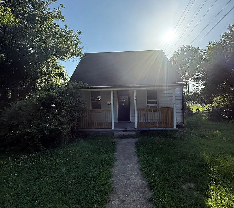 19 Layne Ave