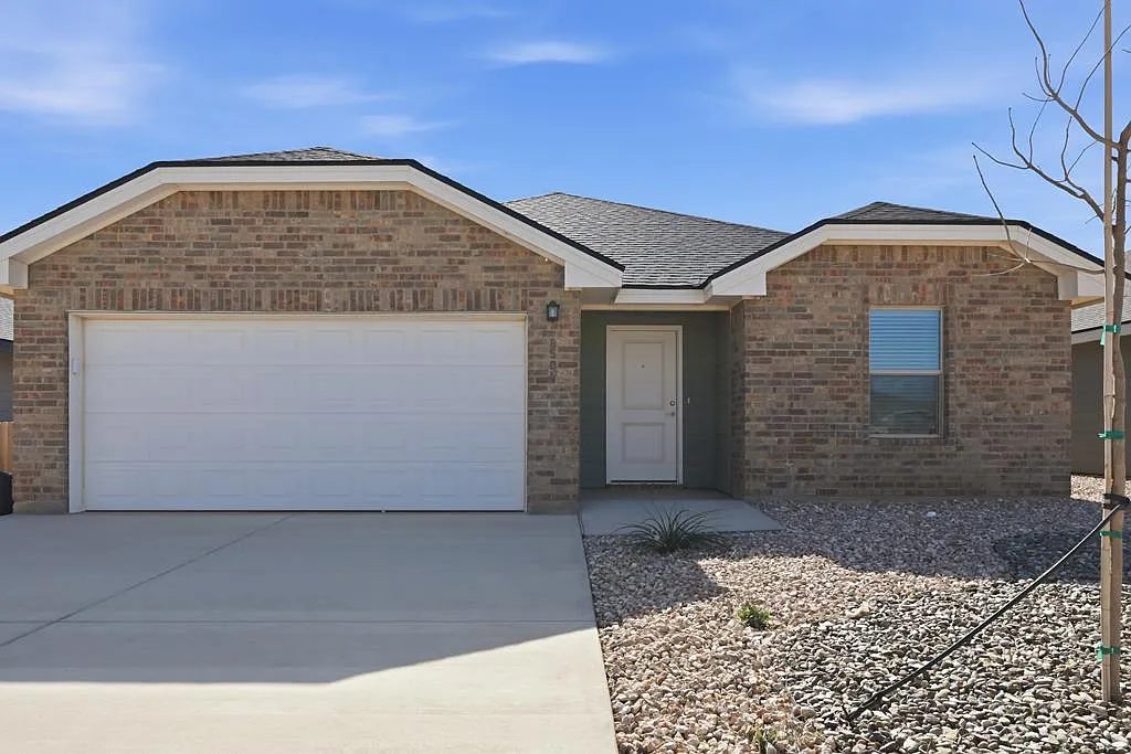 3 bed, 2.0 bath, 1500 sqft, $2,475 — Photo 1