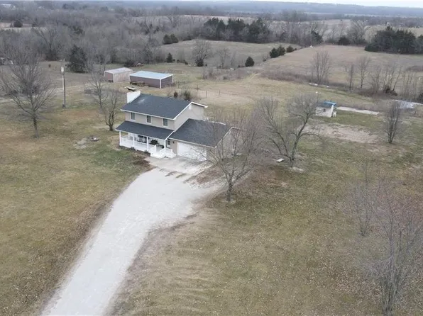 2010 Maple Rd, Fort Scott, KS 66701