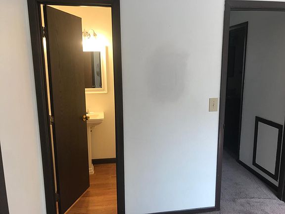 5th image of 5100 Shannon Dr APT 101