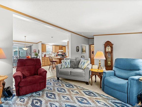 5th image of 11092 Indianwood Ct