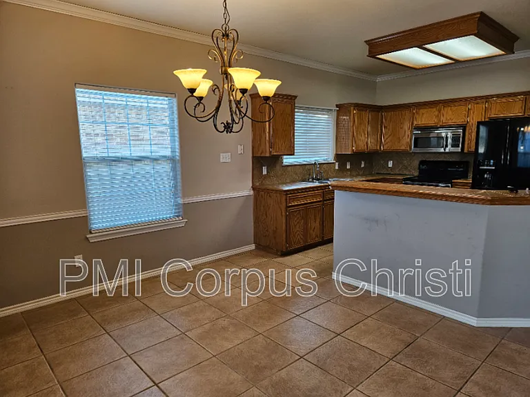 2337 Handlin Dr — Photo 6