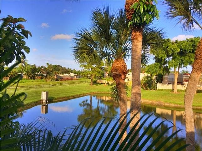 2nd image of 4175 Village Dr