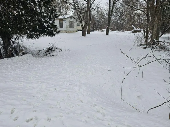122 W Barnes Rd, Fostoria, MI 48435