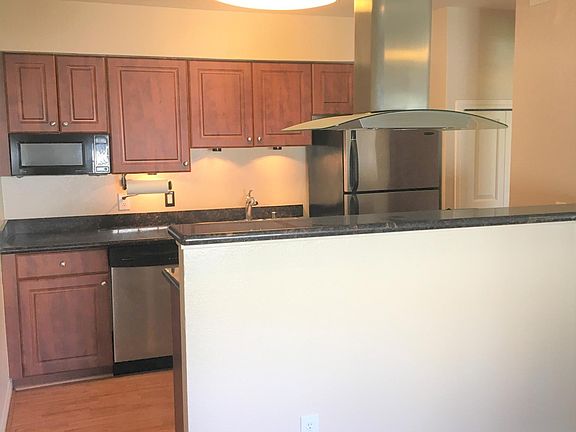 5th image of 2160 Highpointe Dr Unit 209