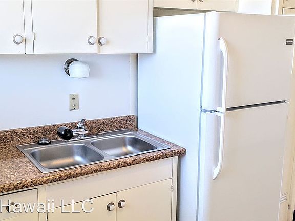 5th image of 742 Olokele Ave APT 304
