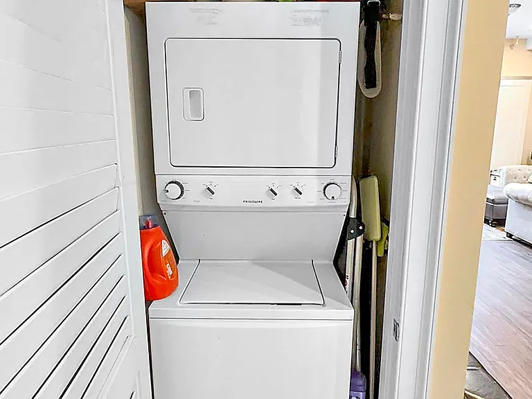 18 Broad St #3 — Photo 17