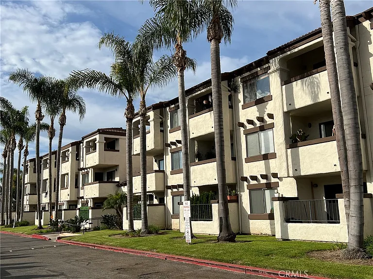 3830 Avenida Del Presidente #3830-34 — Photo 7
