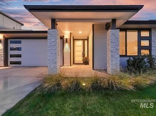 7771 W Daybreak Run Ct, Meridian, ID 83646