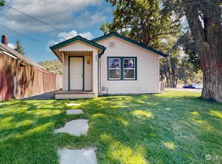 417 W Clay St, Dayton, WA 99328
