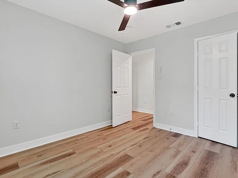 5616 Wellesley Ave — Photo 13