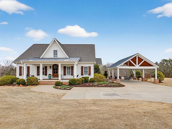 2nd image of 2062 Knighton Chapel Rd