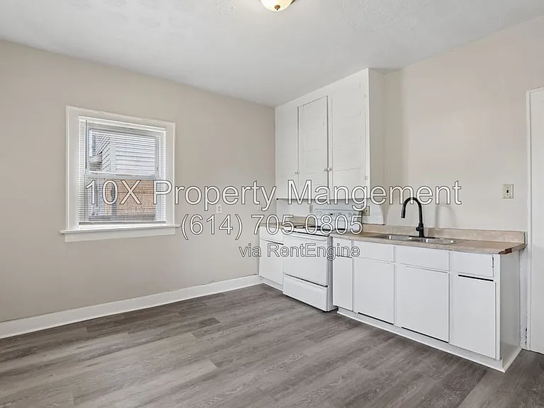 132 S Richardson Ave — Photo 14