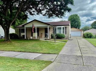 32634 Coach Dr, Chesterfield, MI 48047