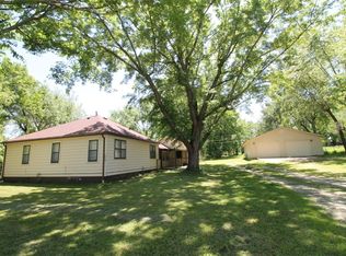 3792 County Road 4060, Independence, KS 67301