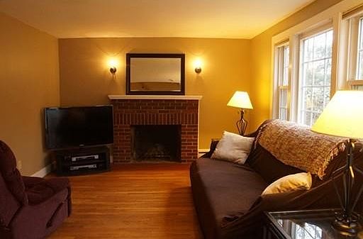 4th image of 547 Nahatan St