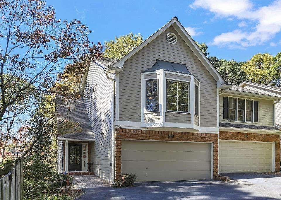 1st image of 2976 Woodruff Dr SE