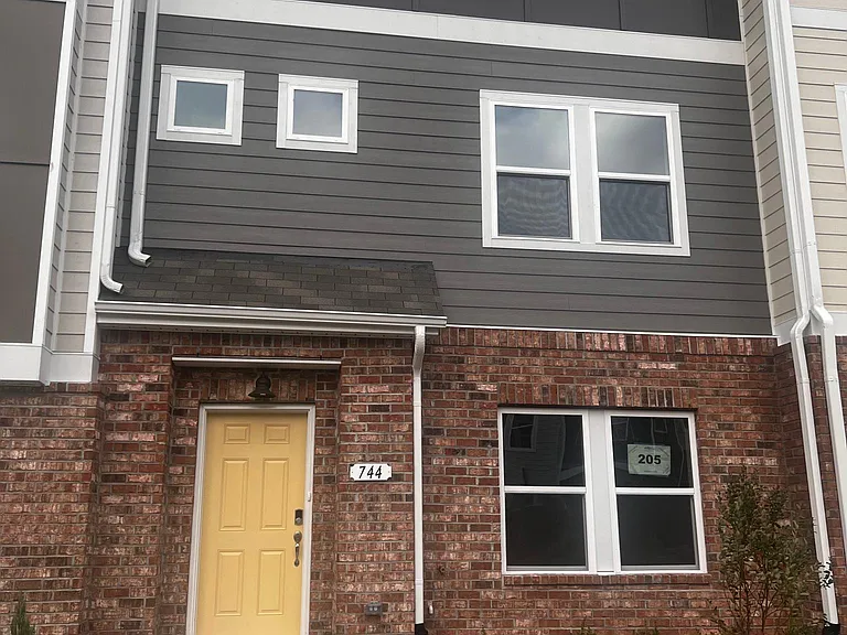 744 Firebrick Dr — Photo 1