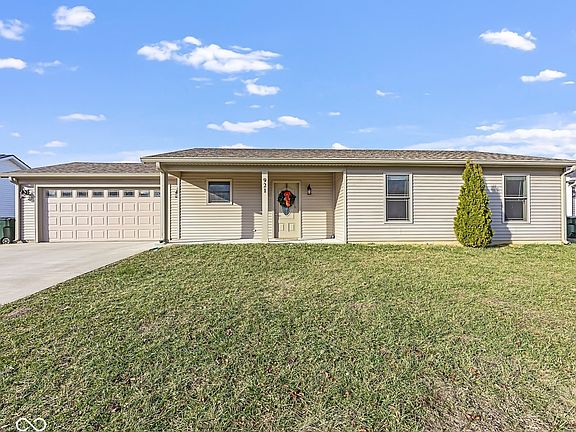 3rd image of 921 S Creek Dr E