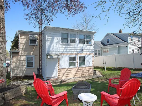 30 Norman Street, Waterbury, CT 06708