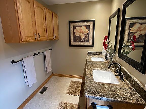 Master bath-double sink