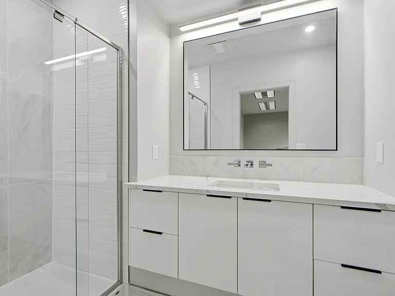 20731 2nd Ave SW #B — Photo 3