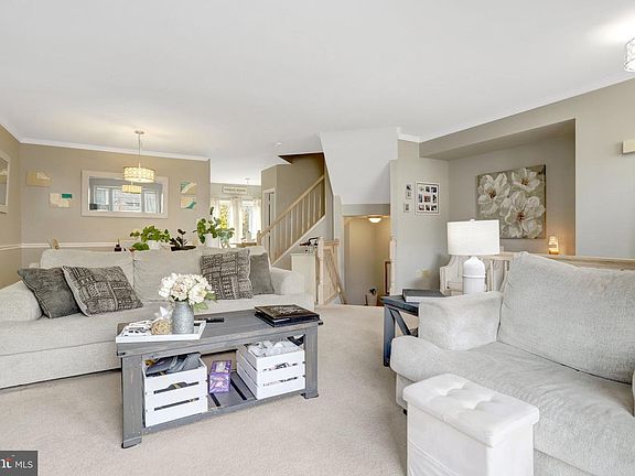 4th image of 5715 Clapham Rd