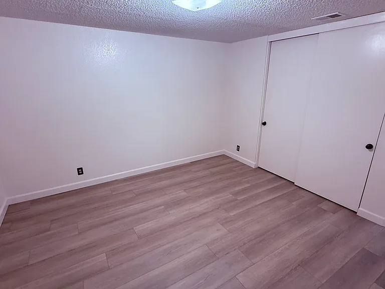 19119 Killian Ave — Photo 14