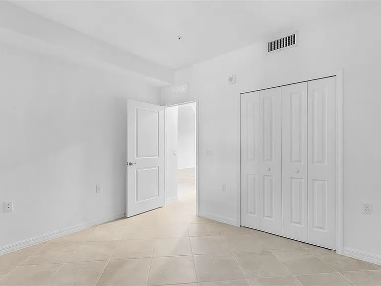 14191 Heritage Landing Blvd #1214 — Photo 6