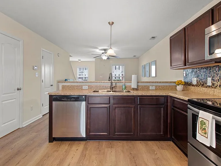 131 Glen Cannon Dr — Photo 11