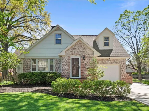 2119 W 50th Ter, Mission Woods, KS 66205