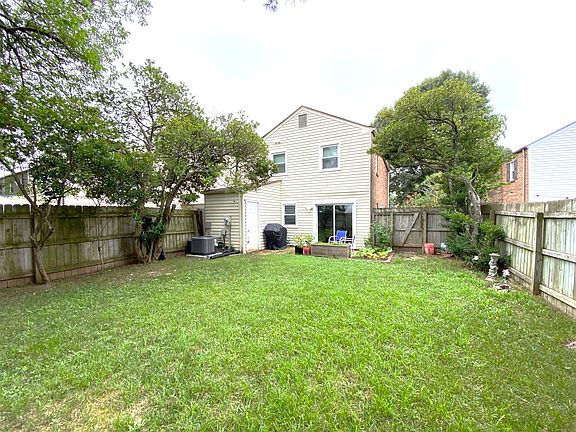 2nd image of 5625 Banbury Ct