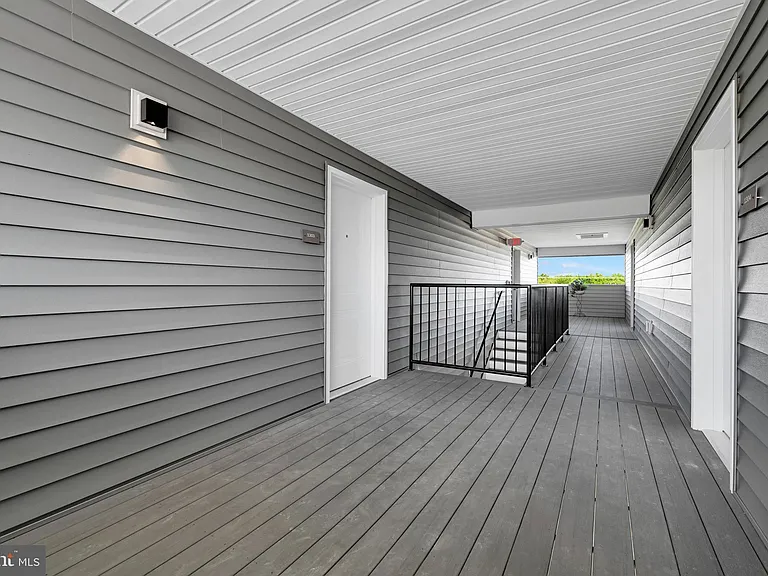 1000 Colby Ln #1204 — Photo 42