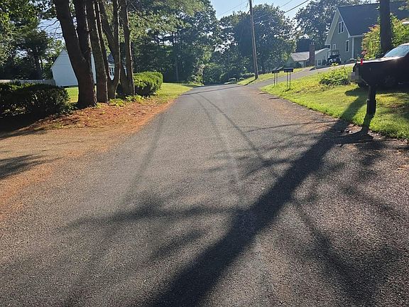 5th image of 37 Indian Hill Rd