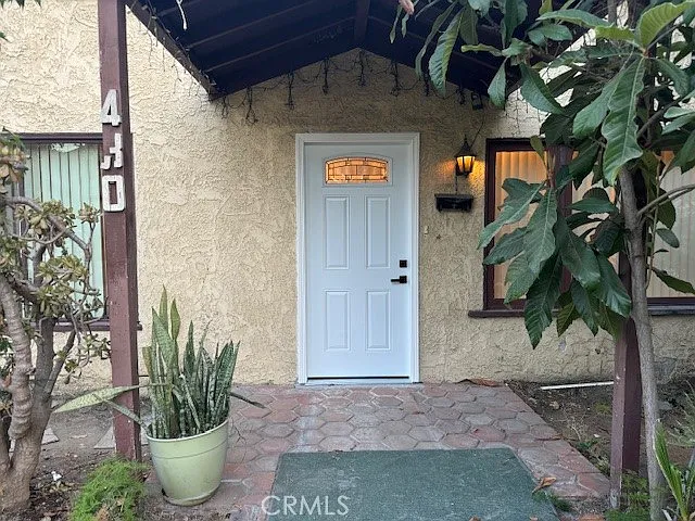 430 Ivy St — Photo 2