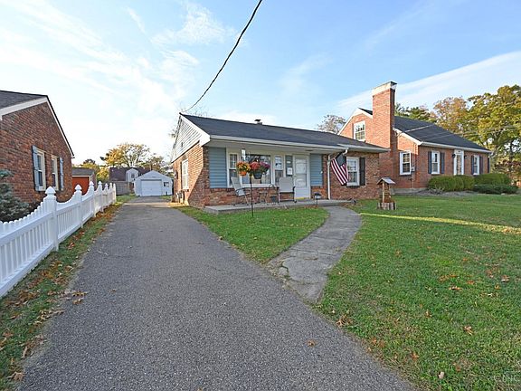 2nd image of 8377 Wexford Ave