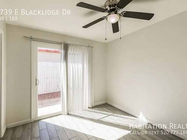 3739 E Blacklidge Dr — Photo 5