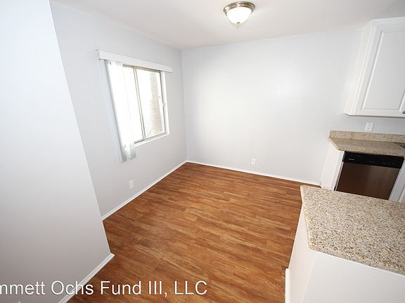 4th image of 11621 Ohio Ave APT 6